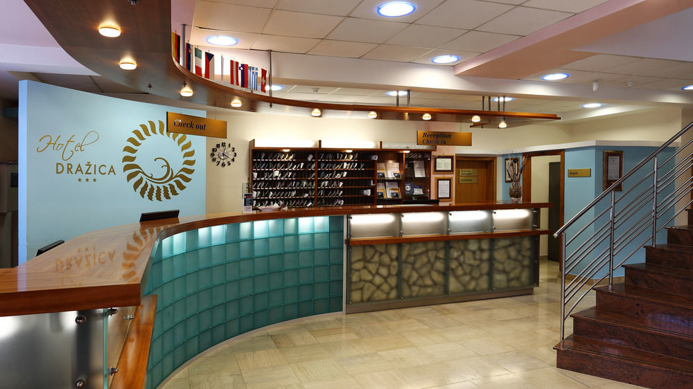 Villa Tamaris - Hotel Resort Drazica Krk Town Extérieur photo
