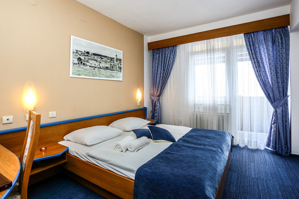Villa Tamaris - Hotel Resort Drazica Krk Town Extérieur photo