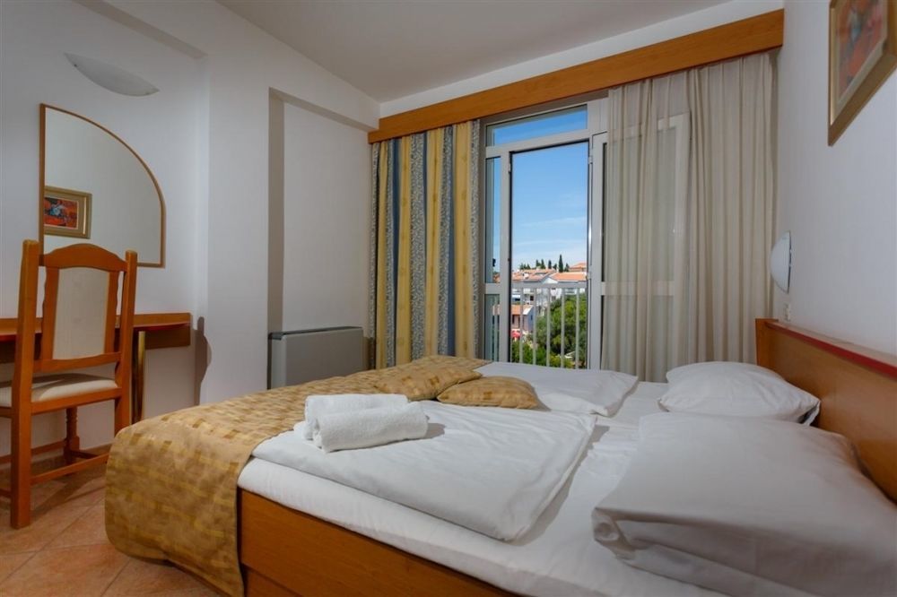 Villa Tamaris - Hotel Resort Drazica Krk Town Extérieur photo
