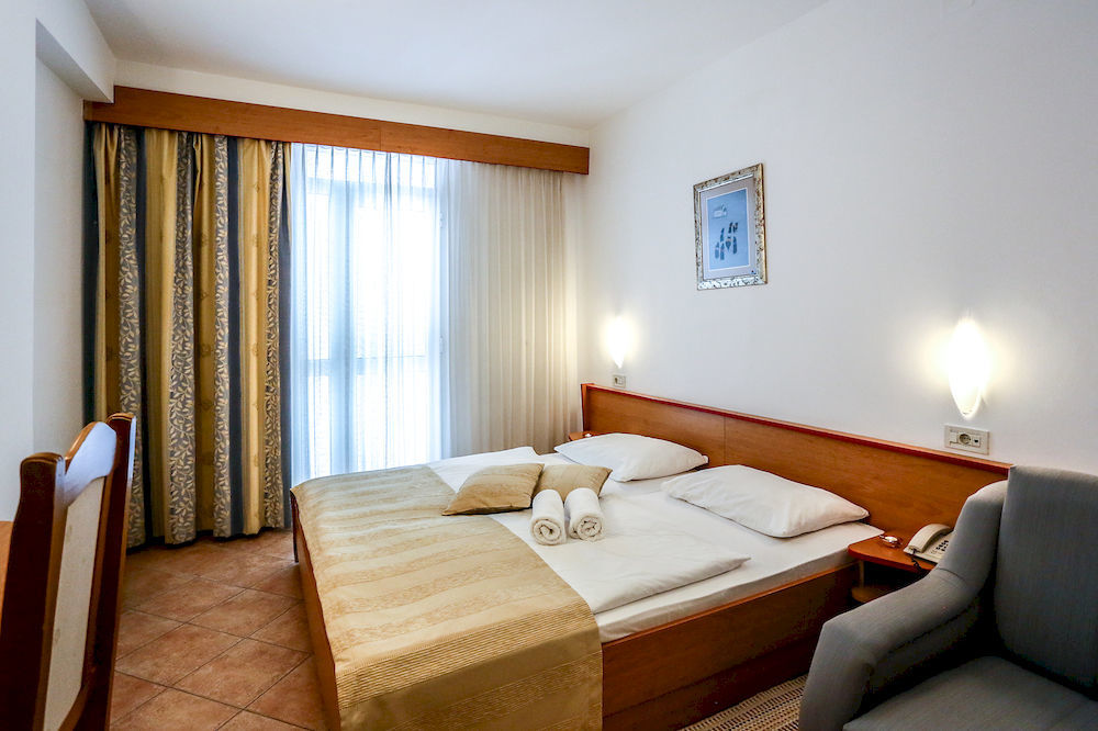 Villa Tamaris - Hotel Resort Drazica Krk Town Extérieur photo